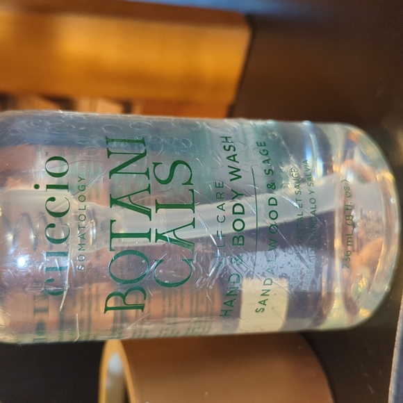 Cuccio Somatology Botanicals Hand Body Wash Sandalwood Sage 8 Oz NEW NIP NICE - Picture 2 of 5